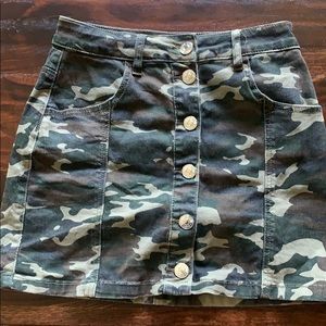 Tillys Women’s Green Camo Jean Skirt